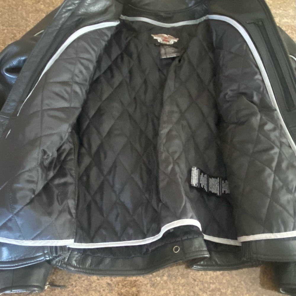 Harley Davidson Women’s leather Jacket w Zip liner​​​​​​​​ - Picture 9 of 9